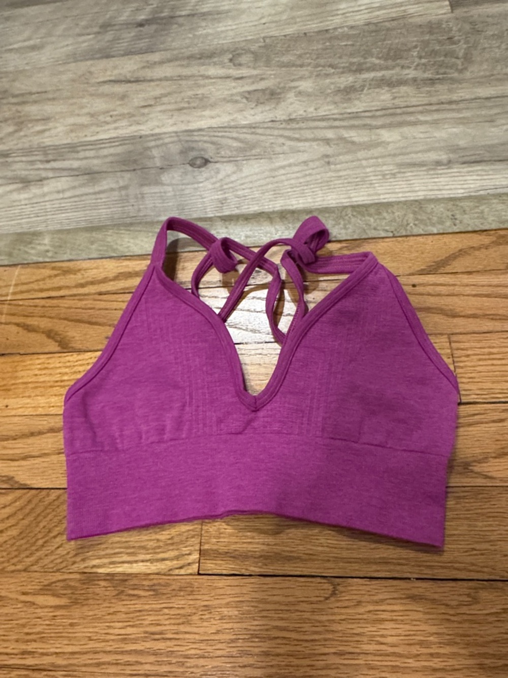 Lululemon magenta bra